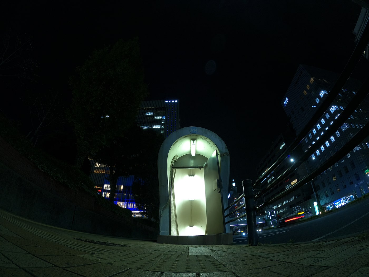 夜のガリバートンネル